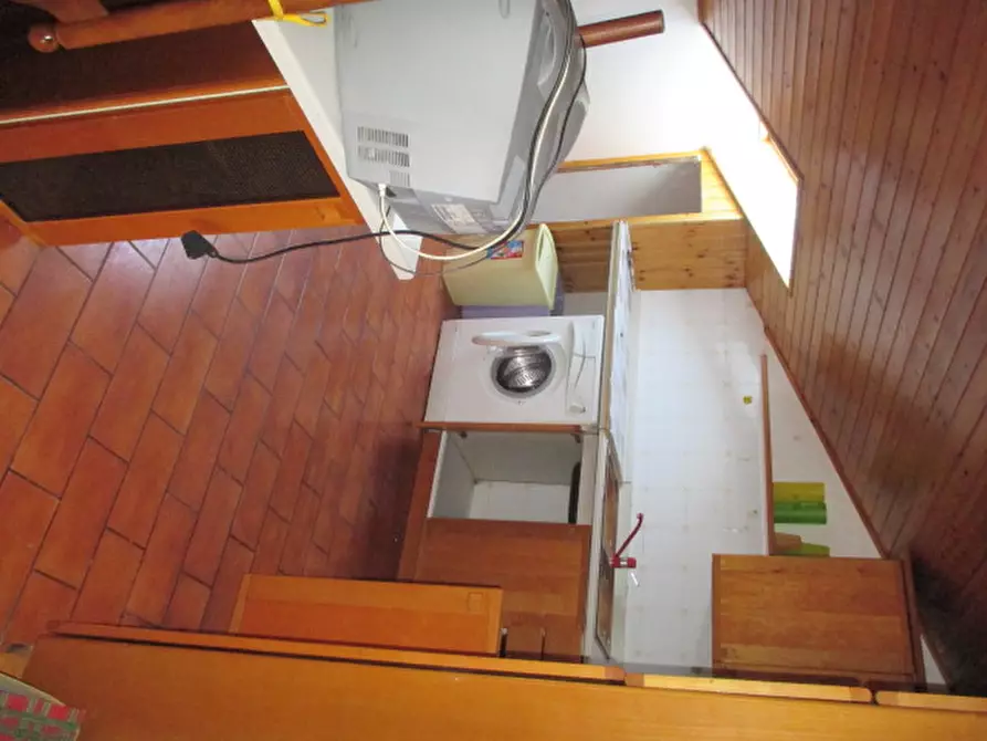 Immagine 12 di Appartamento in vendita  a Senigallia