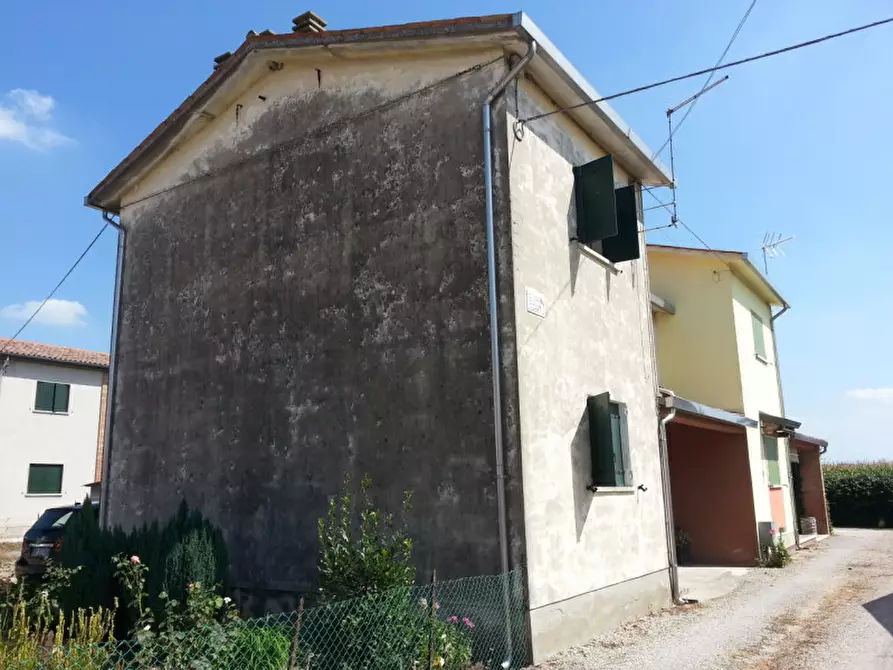 Immagine 1 di Villetta a schiera in vendita  in Via G. Matteotti n. 20 bis a Correzzola