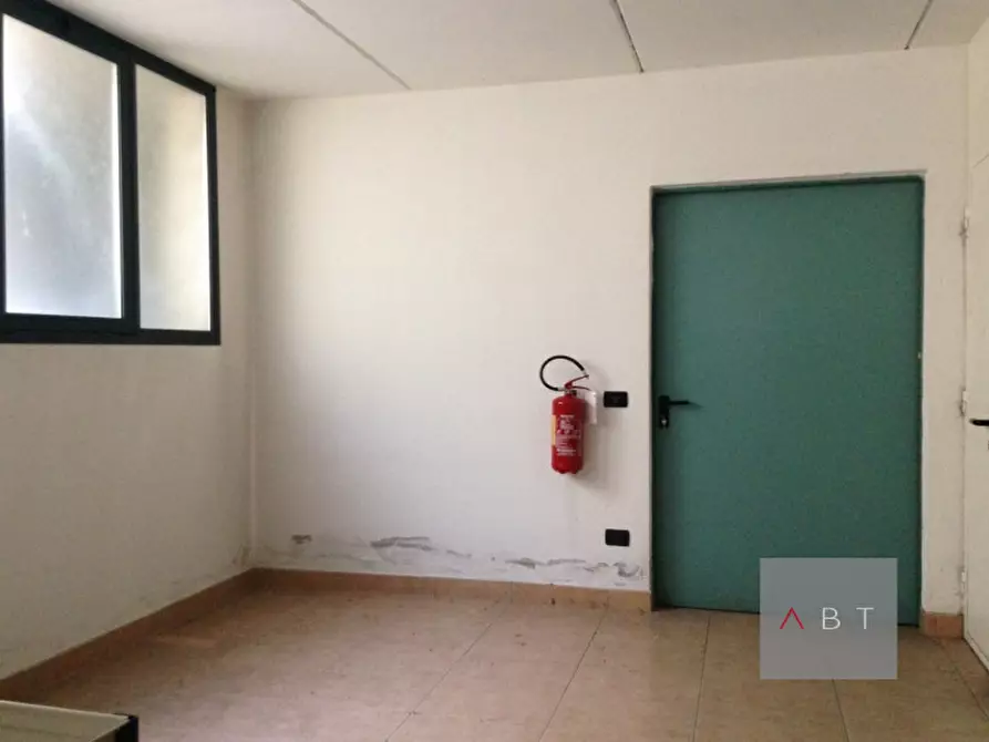 Immagine 2 di Negozio in affitto  a San Giorgio In Bosco