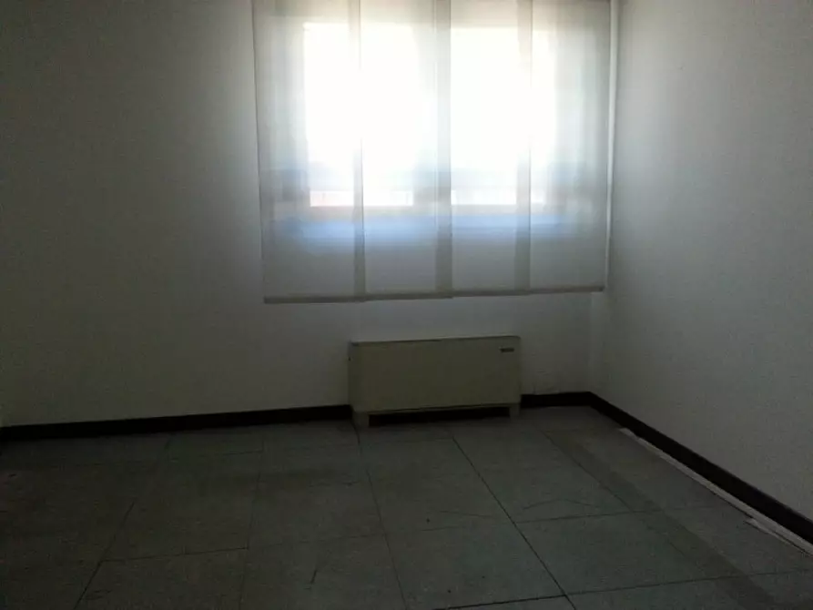 Immagine 4 di Negozio in affitto  in Via G. Matteotti n. 20 Bis - Cavarzere a Cavarzere