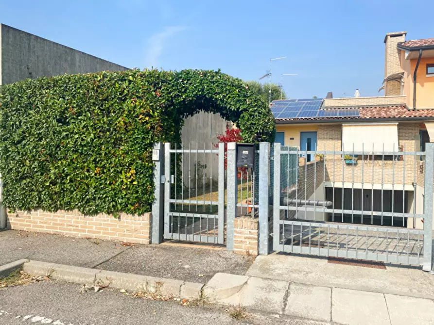 Immagine 14 di Villetta a schiera in vendita  in Via Arcole a Arcole