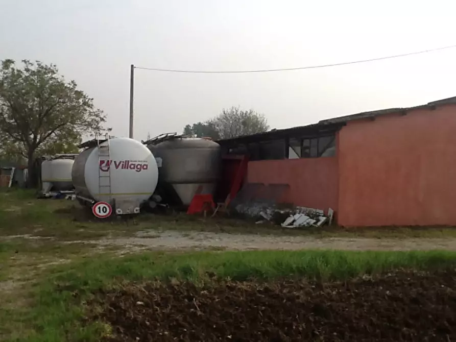 Immagine 3 di Capannone industriale in vendita  a Santarcangelo Di Romagna