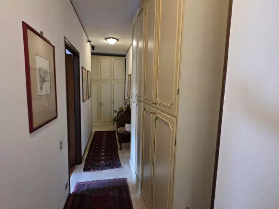 Immagine 52 di Appartamento in vendita  in via cesare battisti a Padova