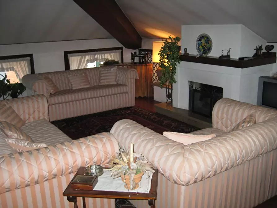 Immagine 4 di Appartamento in vendita  in via cesare battisti a Padova