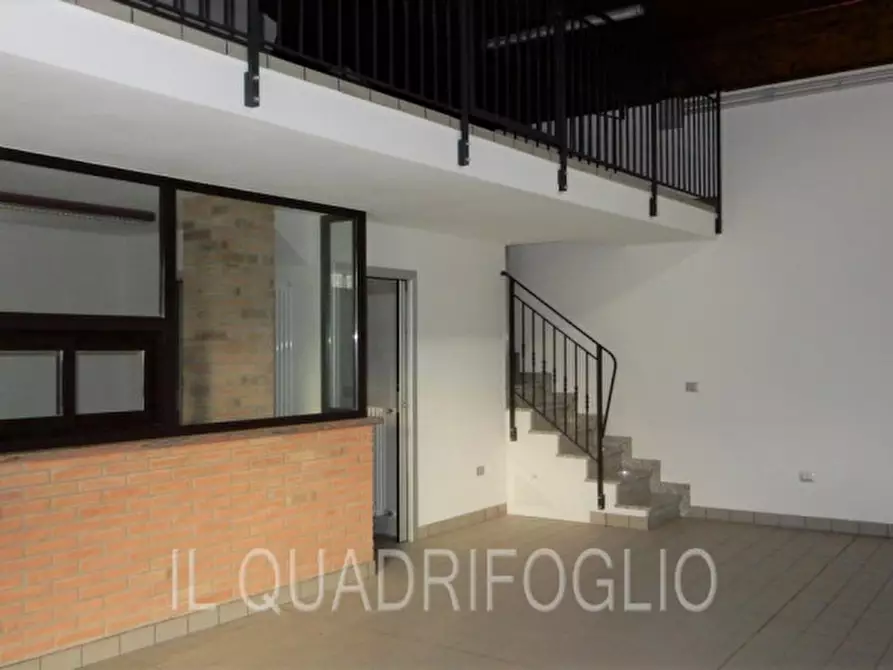 Immagine 3 di Negozio in affitto  a Cesena