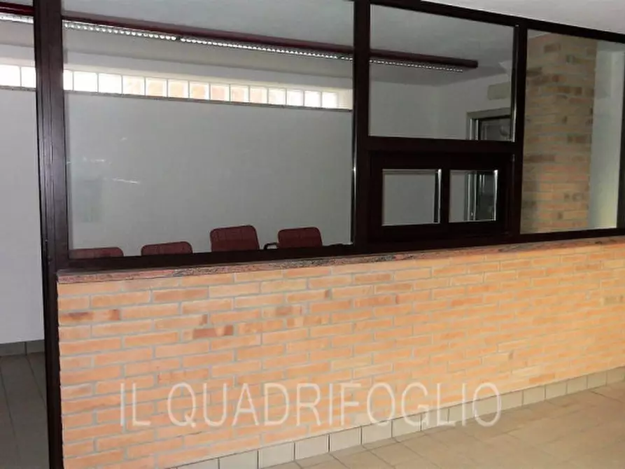 Immagine 4 di Negozio in affitto  a Cesena