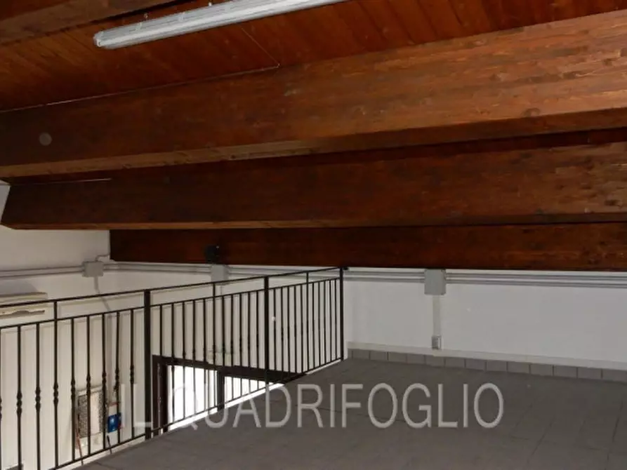 Immagine 10 di Negozio in affitto  a Cesena