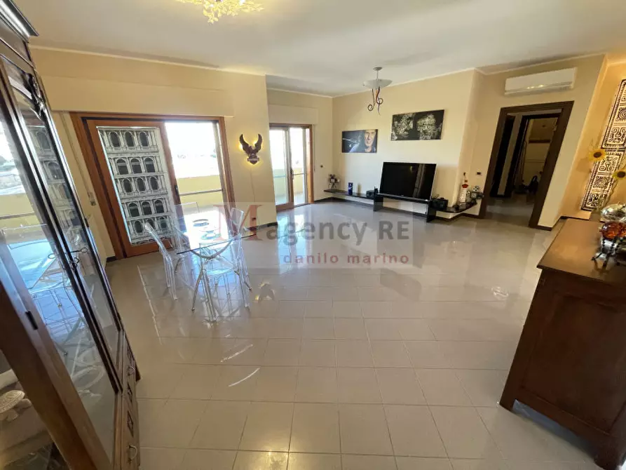 Immagine 1 di Appartamento in vendita  in 104 Viale Laboccetta a Reggio Di Calabria
