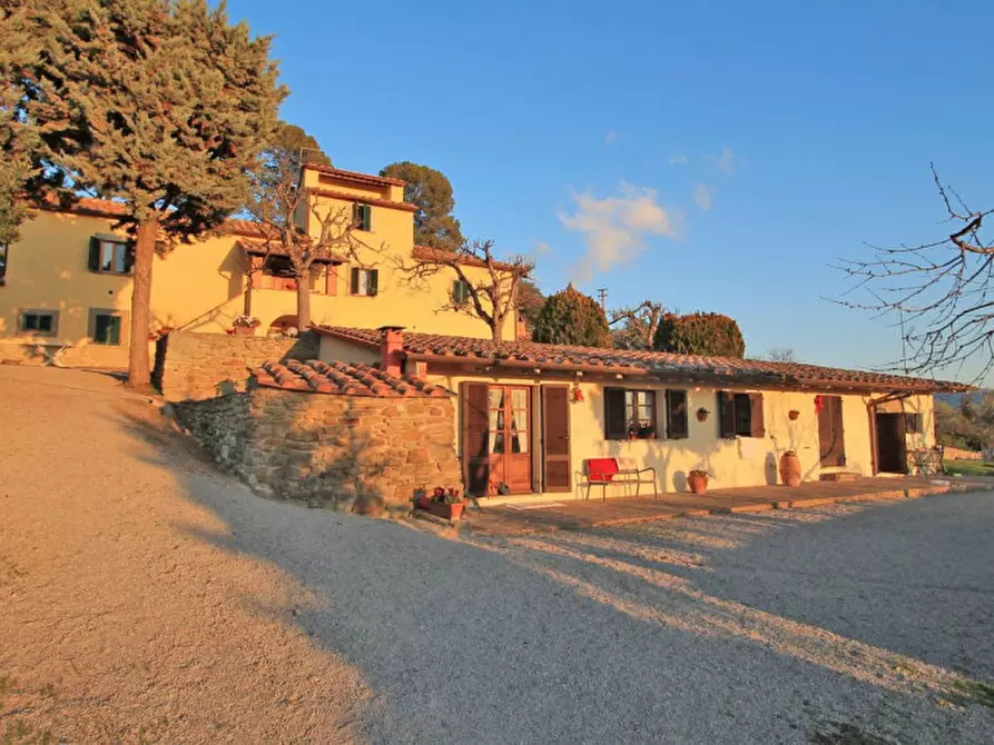 Immagine 2 di Rustico / casale in vendita  in via le contesse case sparse a Cortona