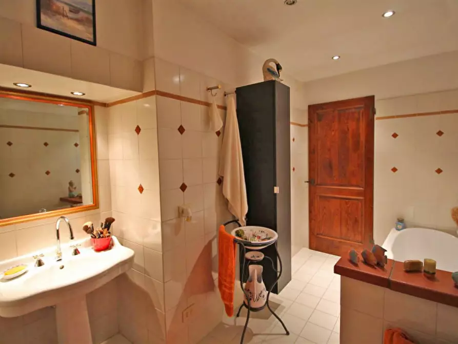 Immagine 32 di Rustico / casale in vendita  in via le contesse case sparse a Cortona