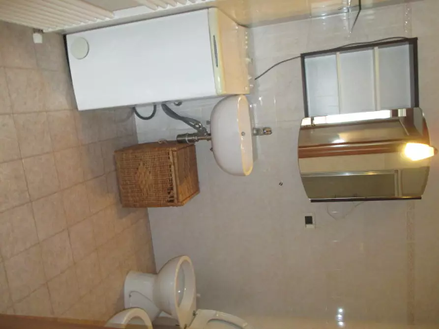 Immagine 10 di Appartamento in vendita  a Trecastelli