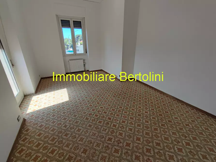 Immagine 3 di Casa trifamiliare in vendita  in corso marconi a San Remo