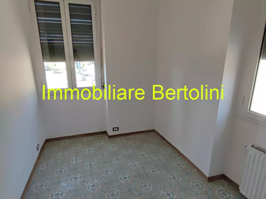 Immagine 12 di Casa trifamiliare in vendita  in corso marconi a San Remo