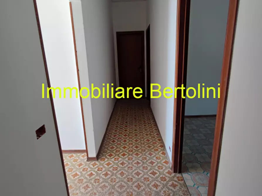 Immagine 14 di Casa trifamiliare in vendita  in corso marconi a San Remo