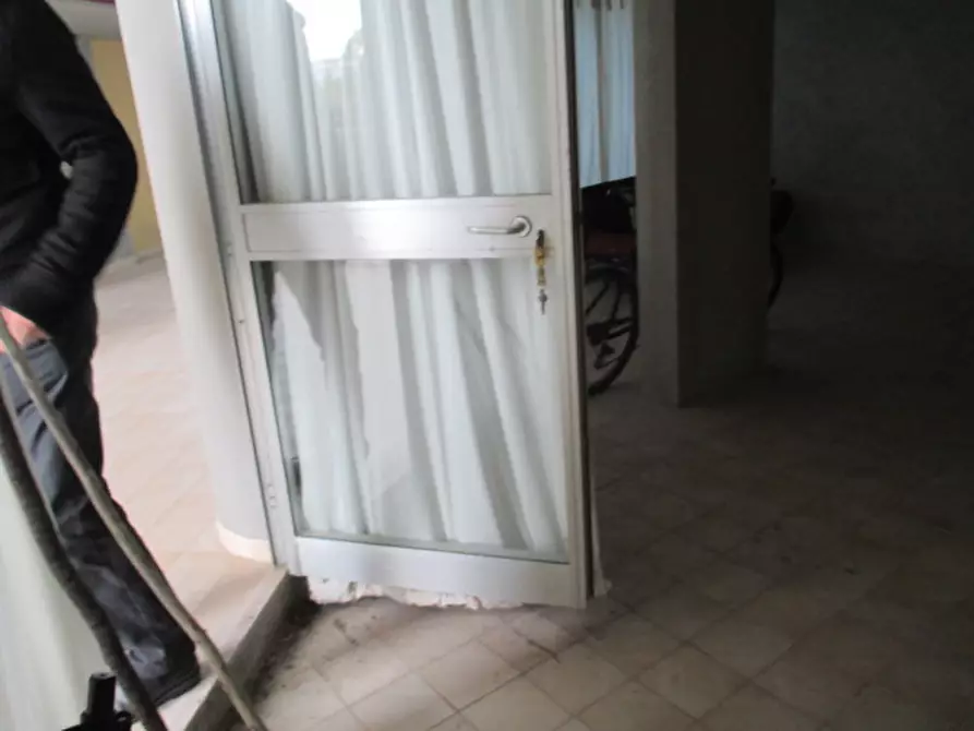 Immagine 1 di Negozio in vendita  a Senigallia