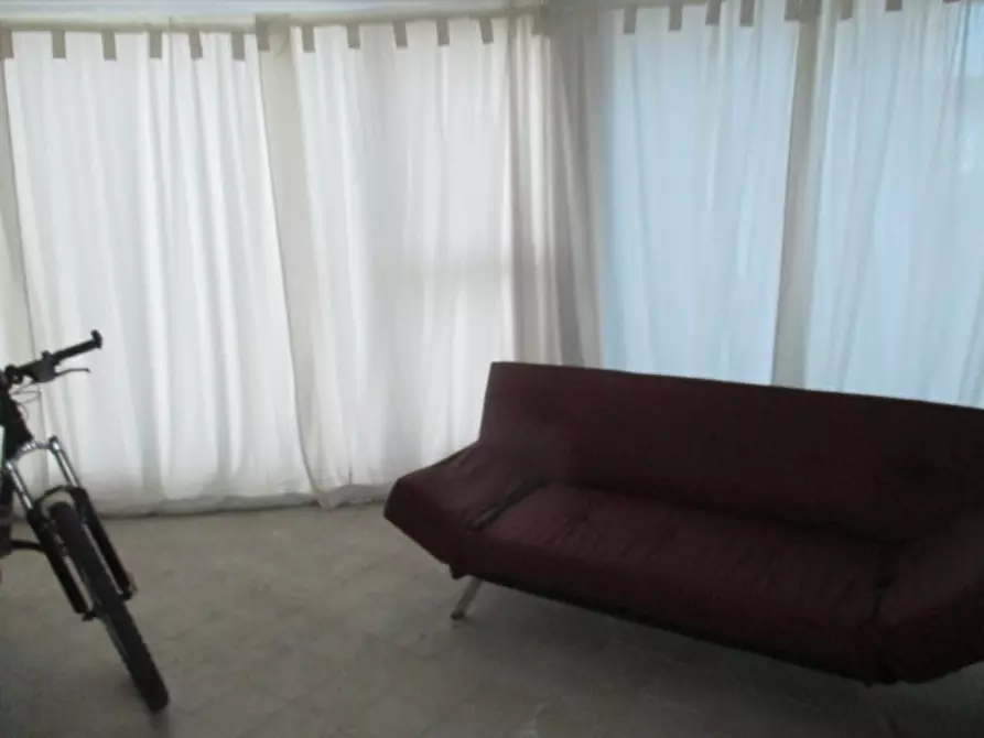 Immagine 5 di Negozio in vendita  a Senigallia