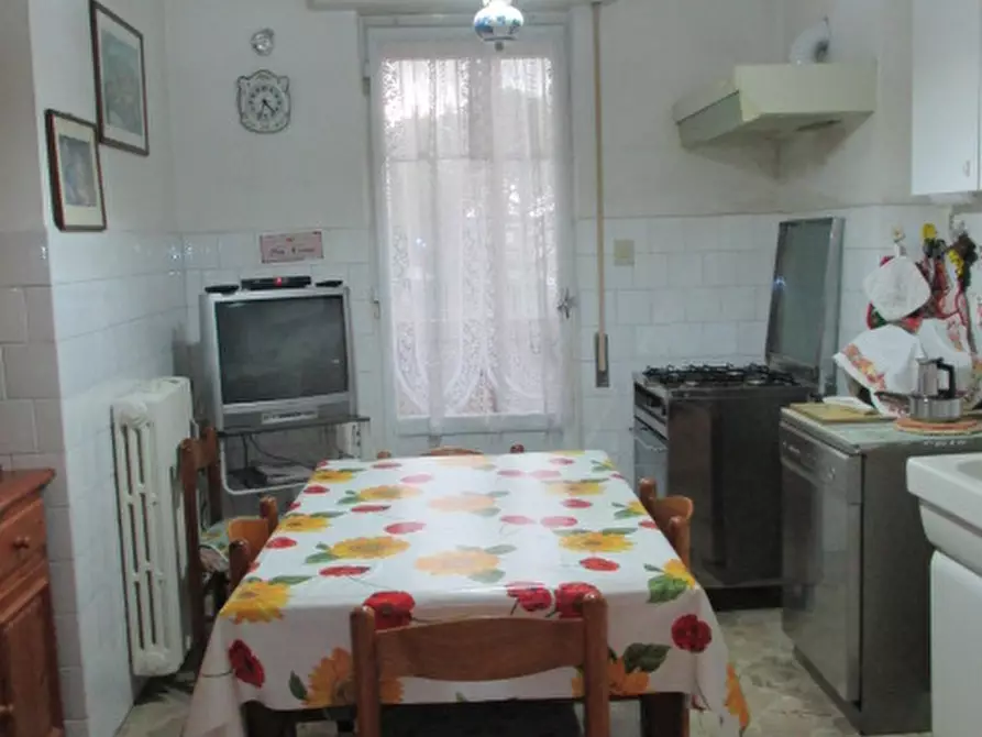 Immagine 10 di Appartamento in vendita  a Senigallia