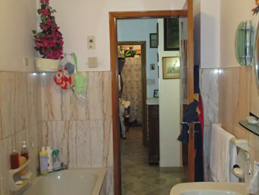 Immagine 18 di Appartamento in vendita  a Senigallia