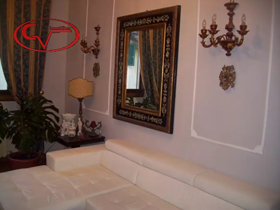 Immagine 1 di Appartamento in vendita  in Poggio Bracciolini, 46 a Montevarchi
