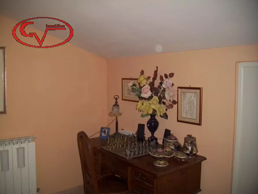 Immagine 25 di Appartamento in vendita  in Poggio Bracciolini, 46 a Montevarchi