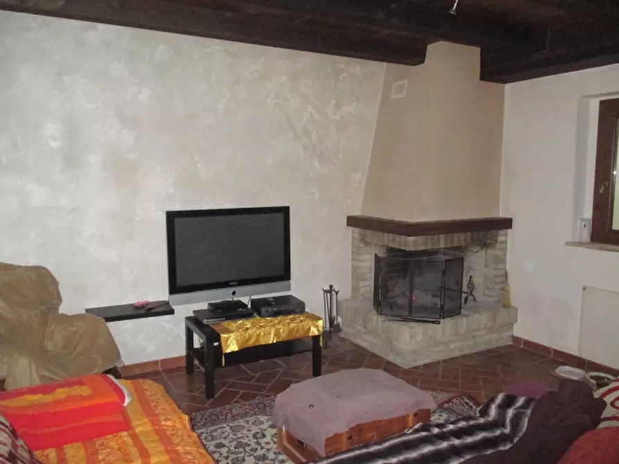 Immagine 3 di Rustico / casale in vendita  a Senigallia