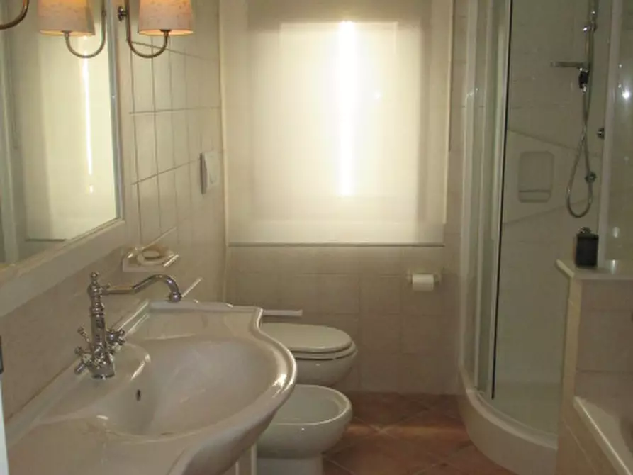 Immagine 12 di Rustico / casale in vendita  a Senigallia