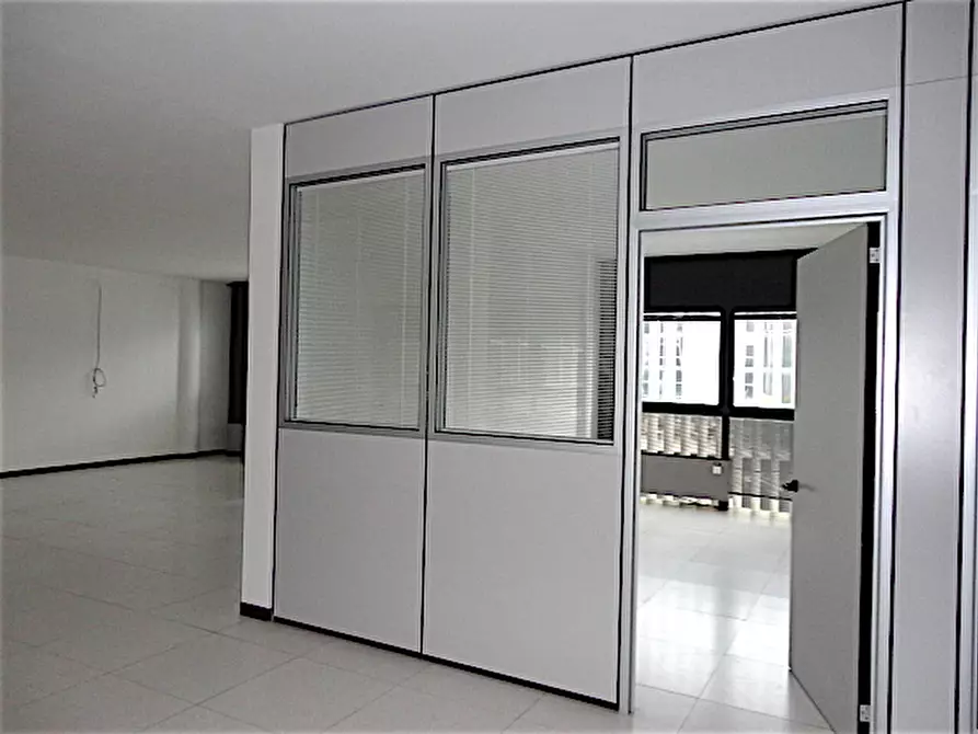 Immagine 6 di Ufficio in vendita  in Via Savelli a Padova