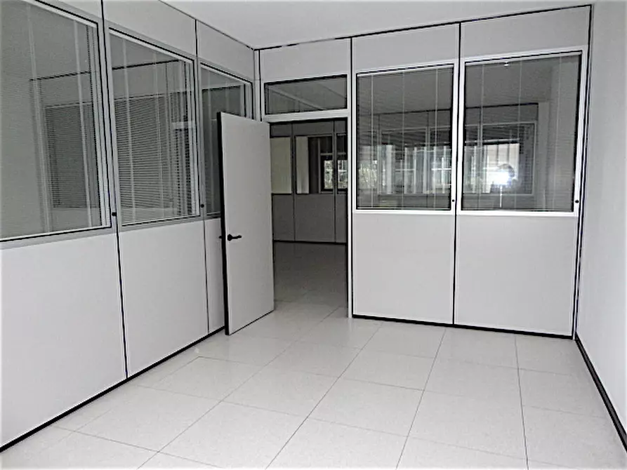 Immagine 8 di Ufficio in vendita  in Via Savelli a Padova