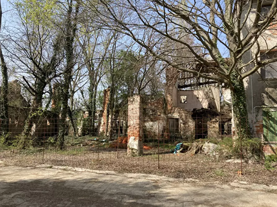 Immagine 22 di Terreno in vendita  a Castello Di Godego