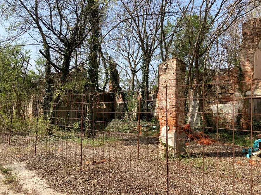 Immagine 25 di Terreno in vendita  a Castello Di Godego