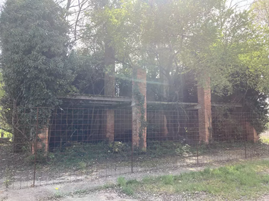 Immagine 26 di Terreno in vendita  a Castello Di Godego