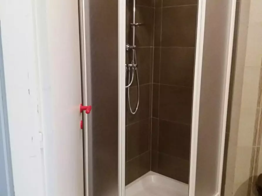 Immagine 9 di Appartamento in affitto  a Isola Del Liri