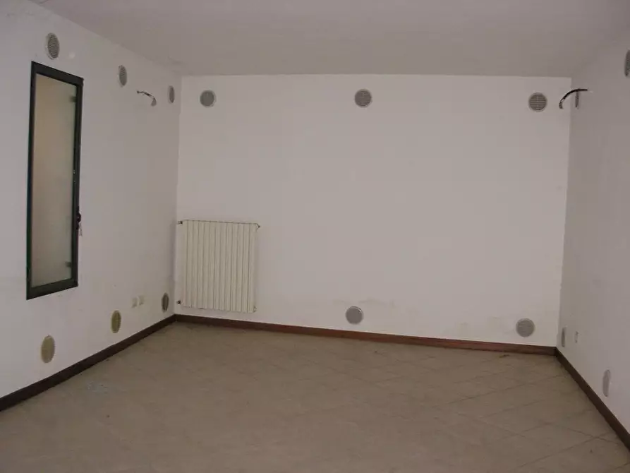 Immagine 7 di Appartamento in vendita  in via Giulietti a Casteggio