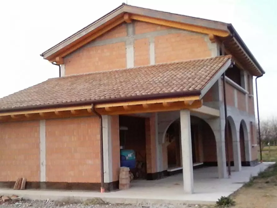 Immagine 2 di Casa indipendente in vendita  in CAPITELLO a Casale Sul Sile