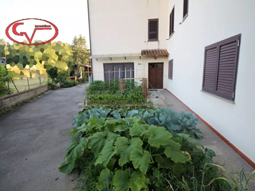 Immagine 10 di Appartamento in vendita  in badia a ruoti a Bucine