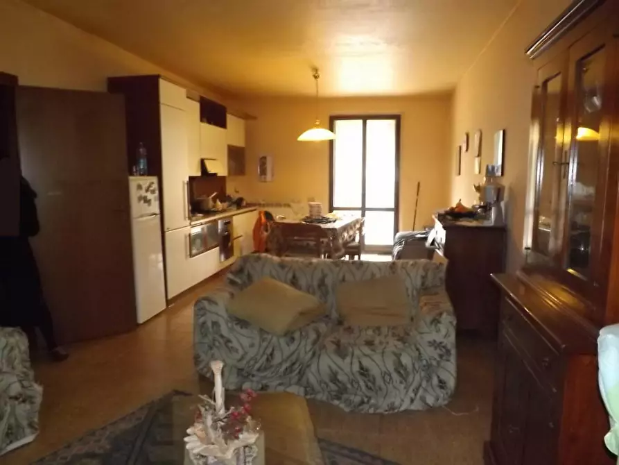 Immagine 10 di Casa indipendente in vendita  a Trecastelli