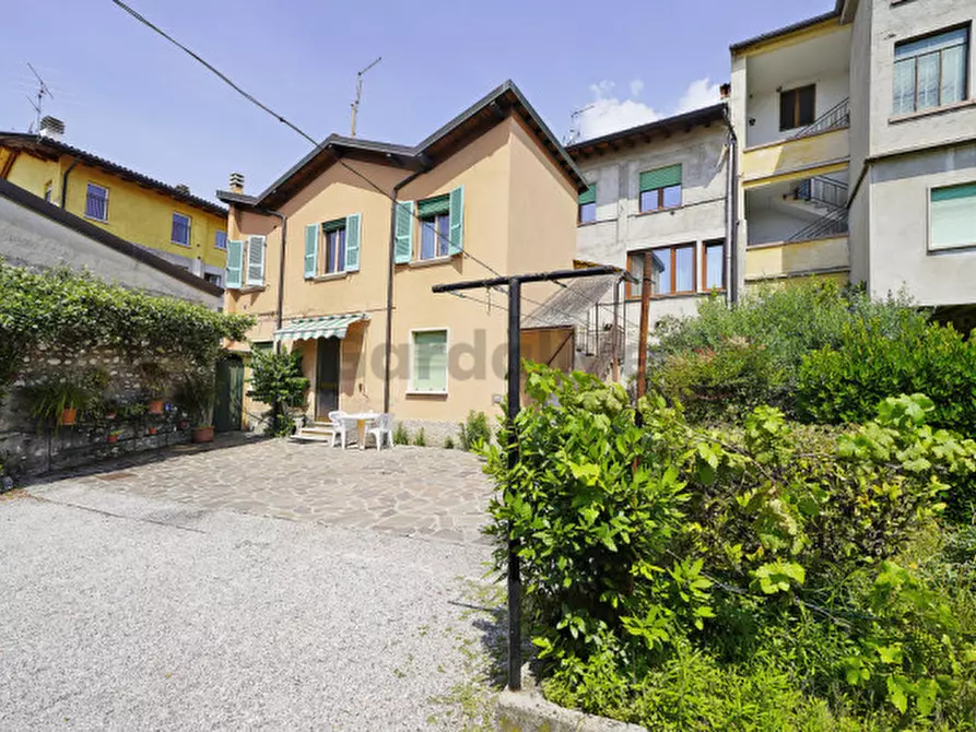 Immagine 18 di Appartamento in vendita  in Via S. Martino a Toscolano-Maderno