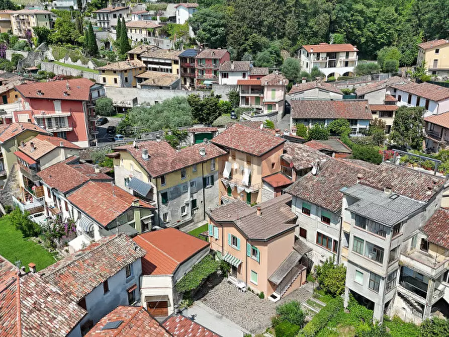 Immagine 23 di Appartamento in vendita  in Via S. Martino a Toscolano-Maderno