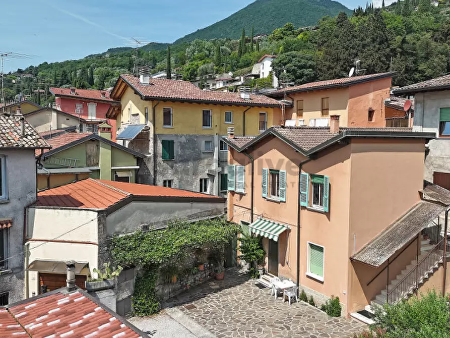 Immagine 30 di Appartamento in vendita  in Via S. Martino a Toscolano-Maderno
