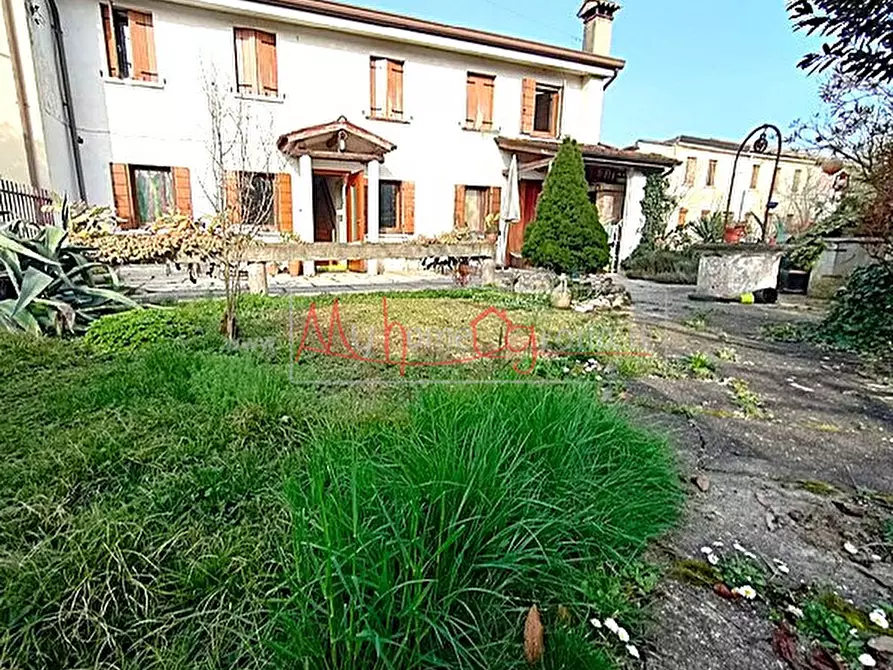 Immagine 3 di Casa bifamiliare in vendita  in Via Euganea a Selvazzano Dentro