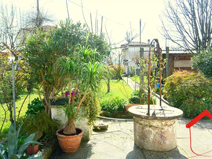 Immagine 6 di Casa bifamiliare in vendita  in Via Euganea a Selvazzano Dentro