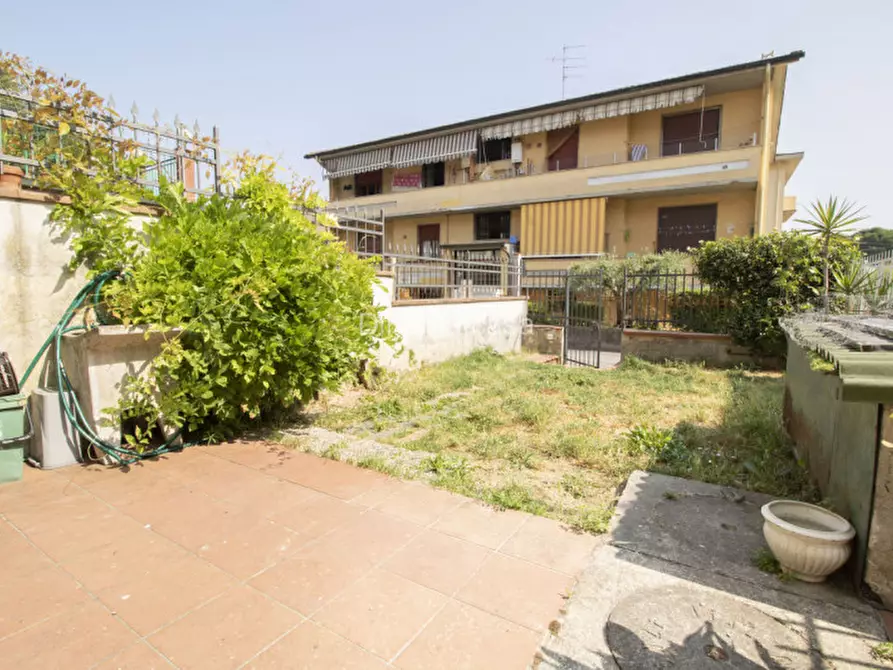 Immagine 6 di Villetta a schiera in vendita  a Poggio A Caiano