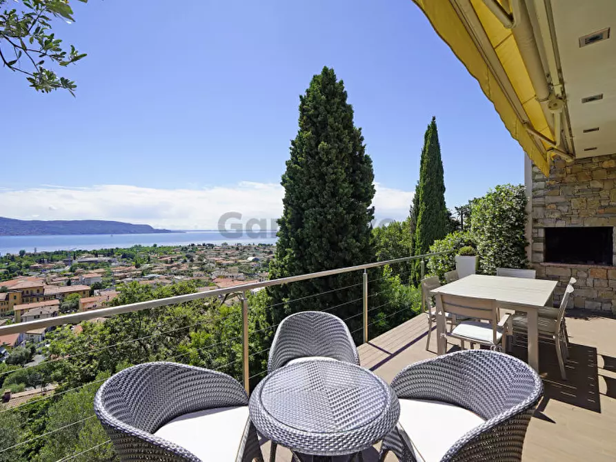 Immagine 3 di Villa in vendita  in Via Sant'Ambrogio 9 a Toscolano-Maderno