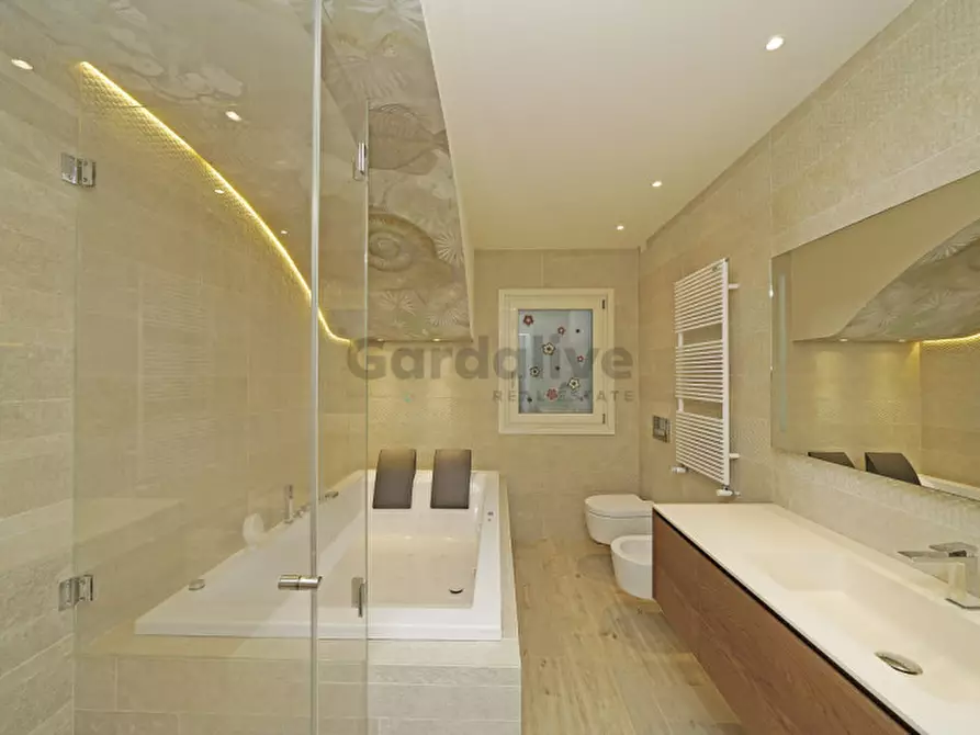 Immagine 29 di Villa in vendita  in Via Sant'Ambrogio 9 a Toscolano-Maderno