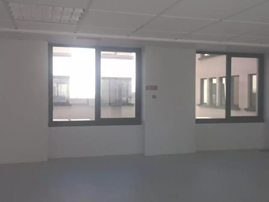 Immagine 8 di Ufficio in affitto  in CORSO LODI a Milano