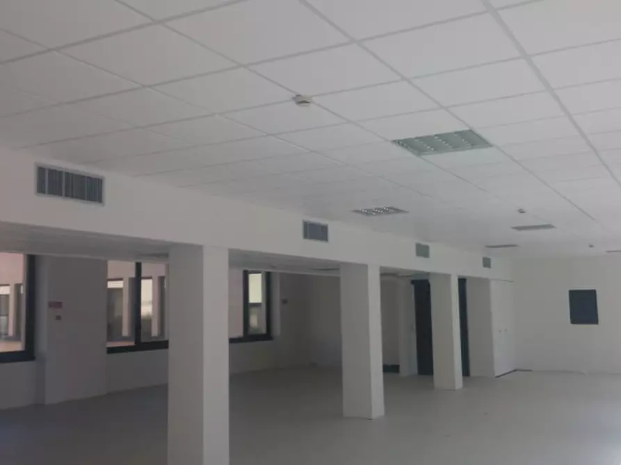 Immagine 13 di Ufficio in affitto  in CORSO LODI a Milano