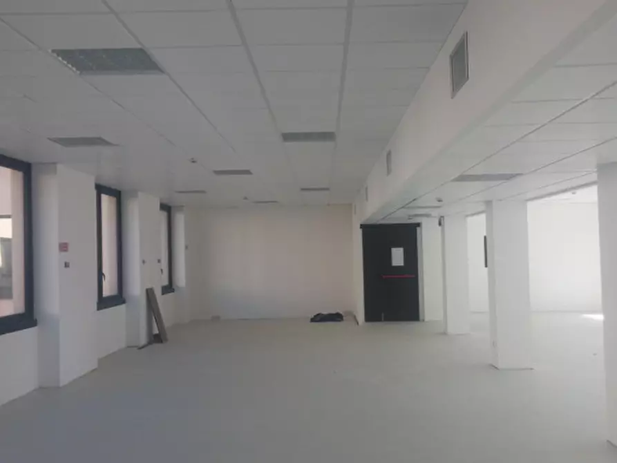 Immagine 14 di Ufficio in affitto  in CORSO LODI a Milano