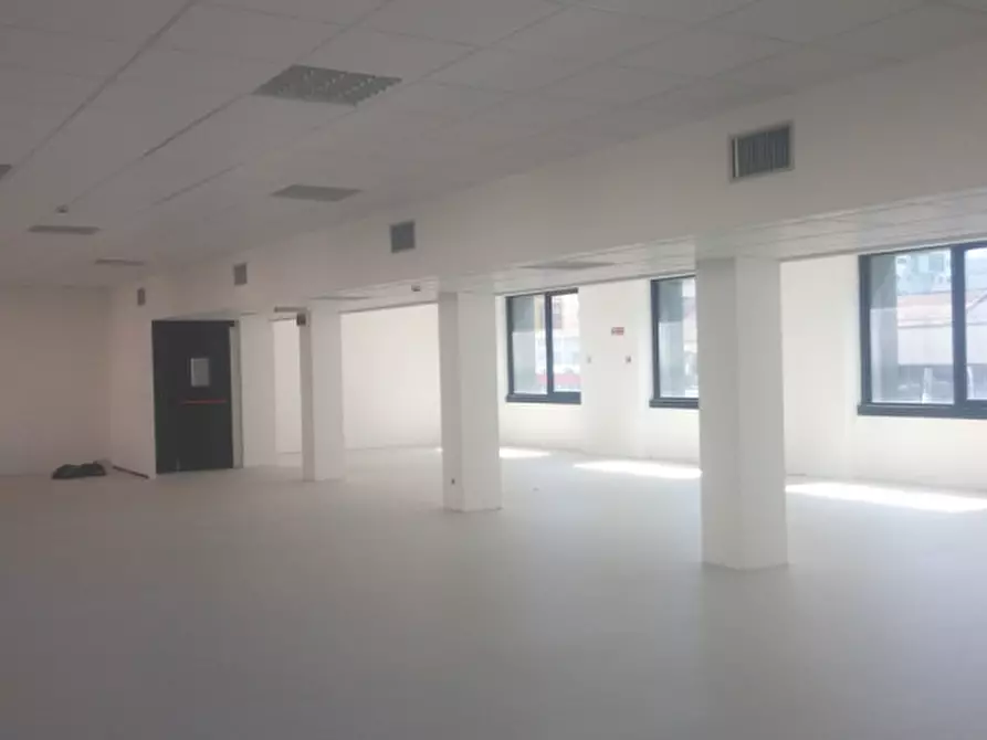 Immagine 17 di Ufficio in affitto  in CORSO LODI a Milano