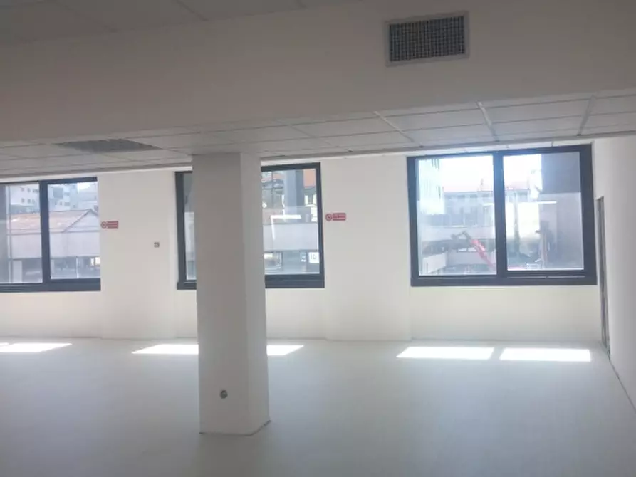 Immagine 18 di Ufficio in affitto  in CORSO LODI a Milano