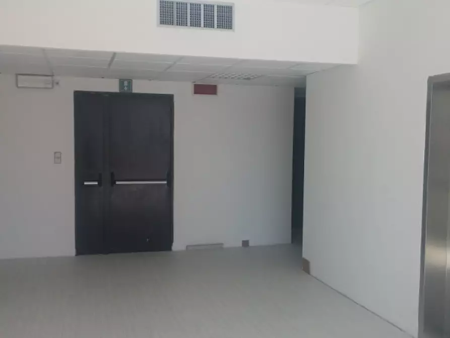 Immagine 23 di Ufficio in affitto  in CORSO LODI a Milano